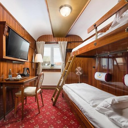 Hotel Du Train Мюнхен Экстерьер фото